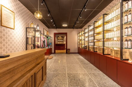 MAGASIN GENESTINE - Clermont-Fd (63)